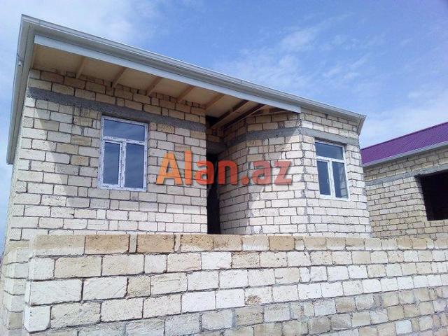 kreditle 3 otaqli heyet evi