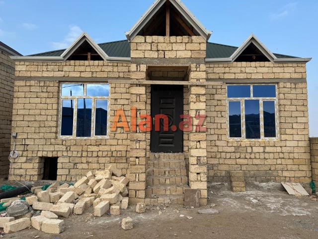 kreditle 3 otaqli heyet evi