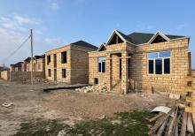 kreditle 3 otaqli heyet evi