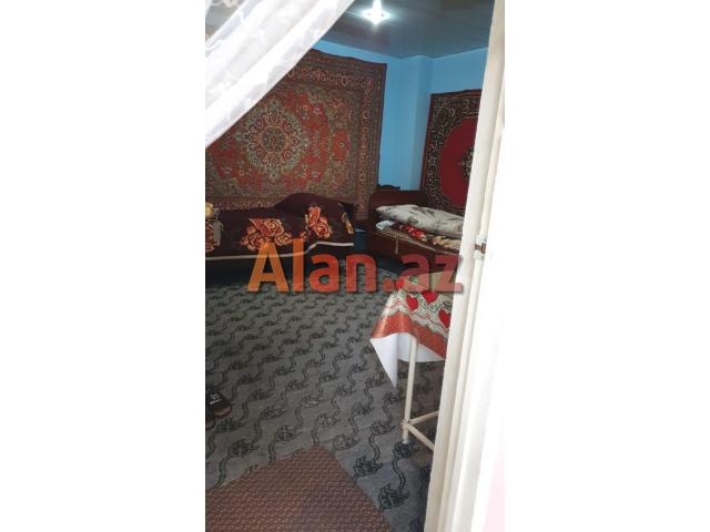 3 mkr bazarin yani memar ecemi metrosu