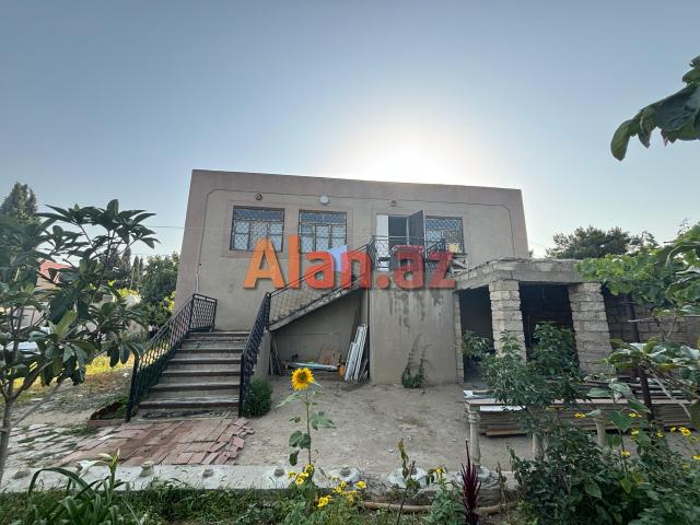 Buzovnada həyət evi satılır