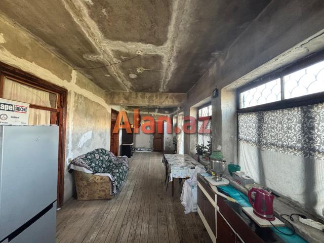 Buzovnada həyət evi satılır