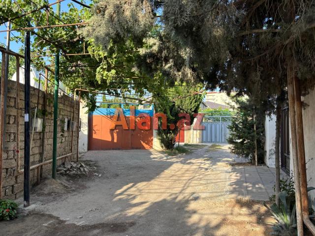 Buzovnada həyət evi satılır