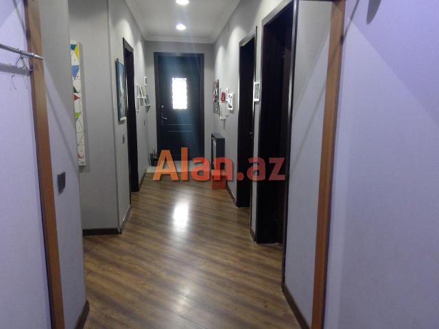 Buzovnada bağ evi satılır