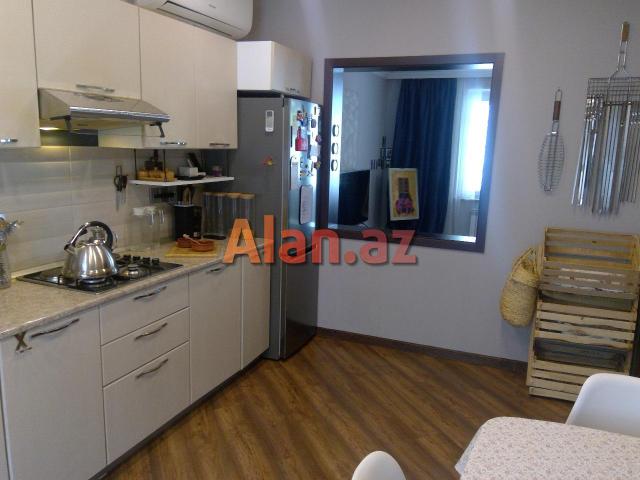 Buzovnada bağ evi satılır