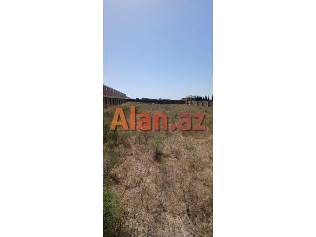 Buzovnada torpaq sahəsi satılır