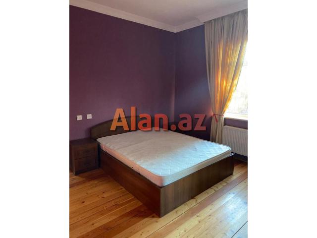 Albalıda həyət evi satılır