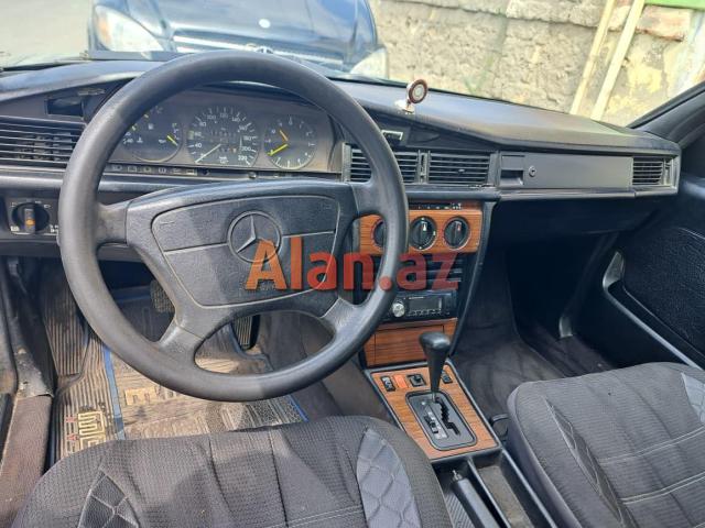 Mercedes 190, 1.8 L, 1993 il, 354 789 km