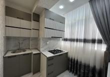 Hezi Aslanov Metro 2 otağa düzelme Menzil Mebelle birge satılır.