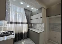 Hezi Aslanov Metro 2 otağa düzelme Menzil Mebelle birge satılır.