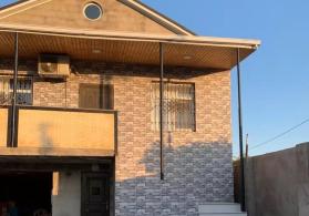 Albalıda həyət evi satılır