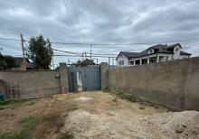 Buzovna-Mərdəkan yolunda həyət evi satılır