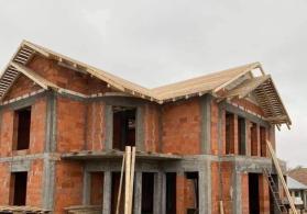 Villa tikintisi təmiri