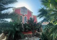 Buzovna-Maştağa yolunda həyət evi satılır