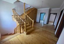 Buzovna-Maştağa yolunda həyət evi satılır