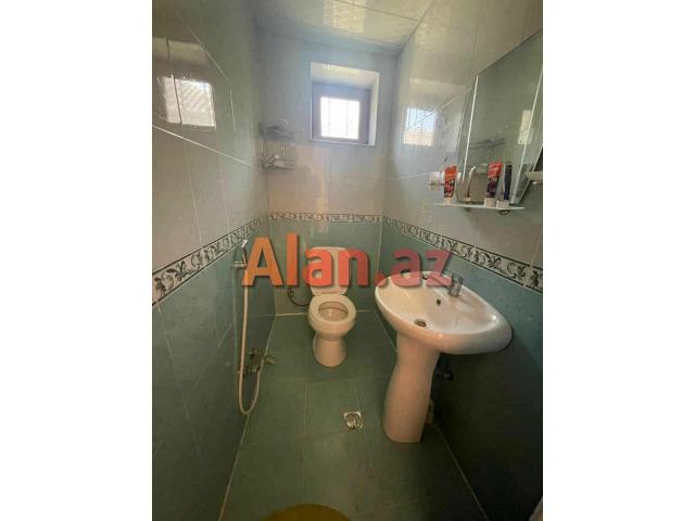 Buzovna-Maştağa yolunda həyət evi satılır