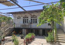 Buzovna-Maştağa yolunda həyət evi satılır