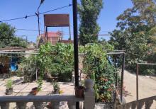 Buzovna-Maştağa yolunda həyət evi satılır