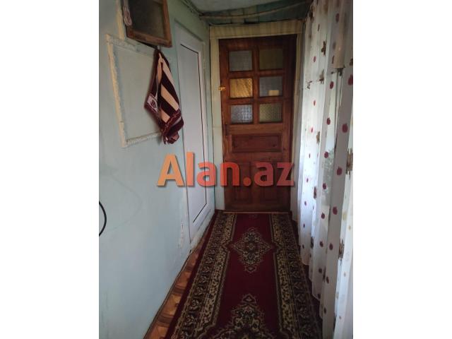 Buzovna-Maştağa yolunda həyət evi satılır