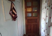 Buzovna-Maştağa yolunda həyət evi satılır