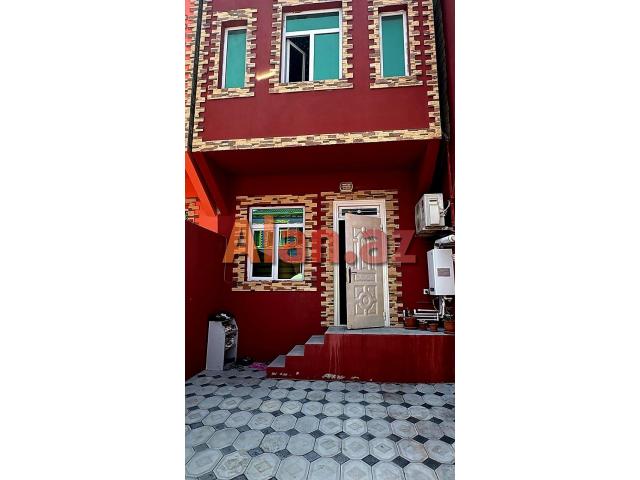 Masazırda  3 otaq  h/evi  satılır