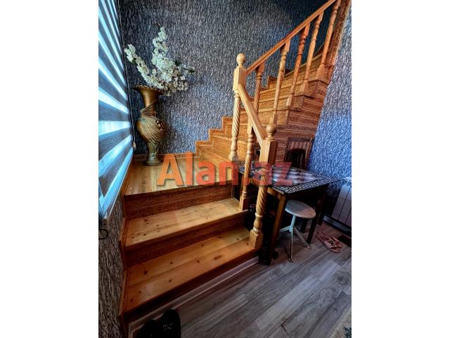 Masazırda  3 otaq  h/evi  satılır