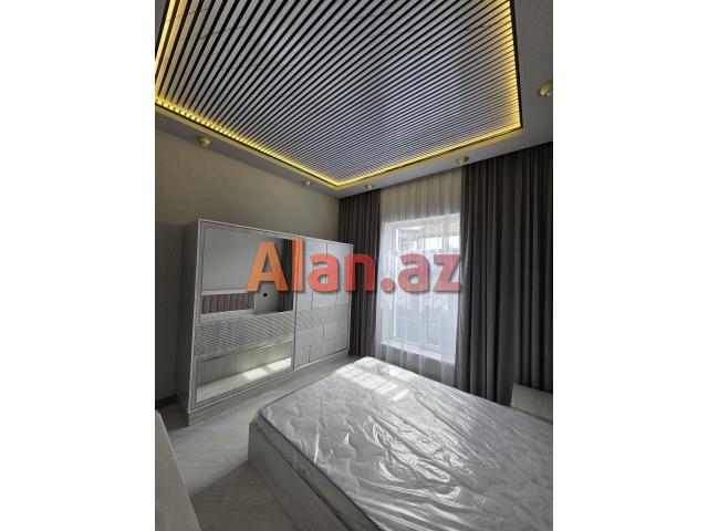 Mərdəkanda bağ evi satılır