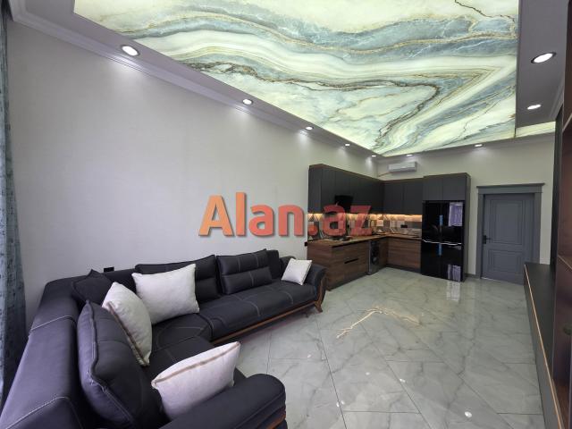 Mərdəkanda bağ evi satılır