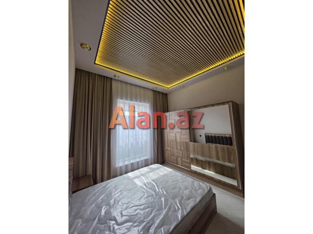 Mərdəkanda bağ evi satılır