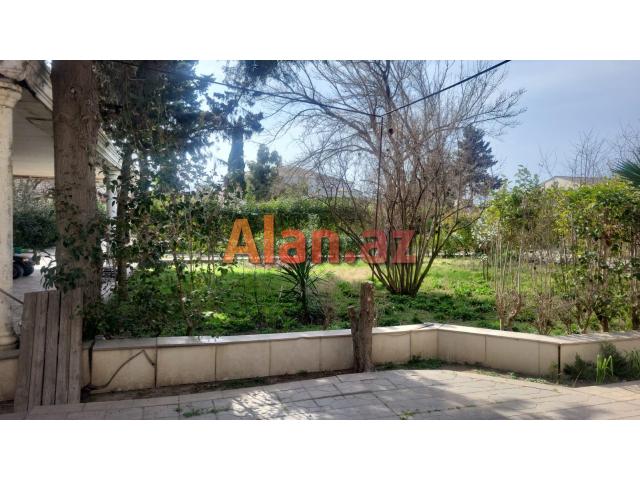 Mərdəkanda villa satılır