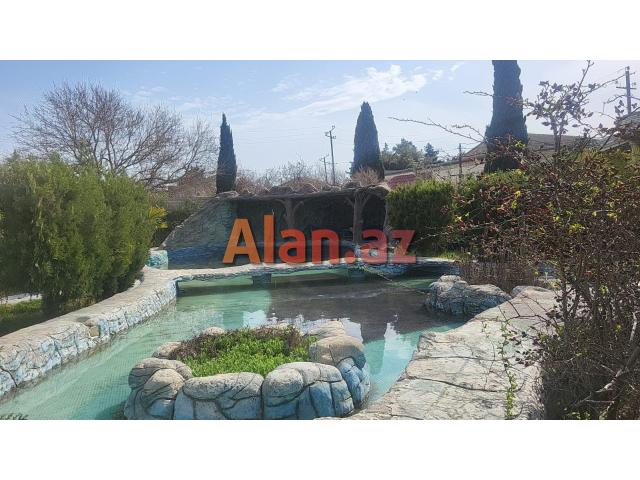 Mərdəkanda villa satılır