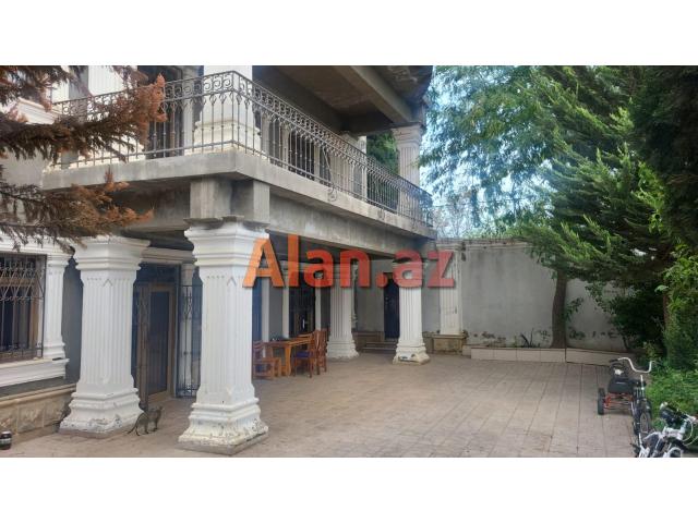 Mərdəkanda villa satılır