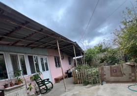 Maştağada həyət evi satılır