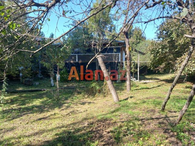 Qax rayonunda bağ evi