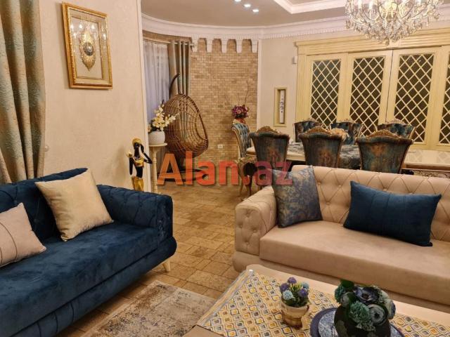 Kohne Gunesli qes. 4 Mertebeli Villa Tecili olaraq Esyalarla birge satılır.