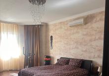 Kohne Gunesli qes. 4 Mertebeli Villa Tecili olaraq Esyalarla birge satılır.