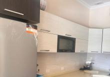 Kohne Gunesli qes. 4 Mertebeli Villa Tecili olaraq Esyalarla birge satılır.