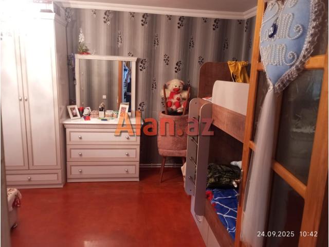 Binəqədidə 2 otaqlı heyet evi