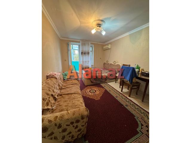 yasamalda köhnə bina satılır