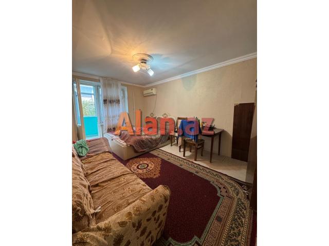 yasamalda köhnə bina satılır