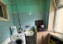 yasamalda köhnə bina satılır