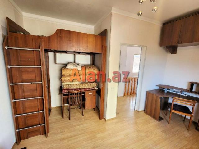 Bütün ev əşyaları satılır