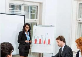 Menecer tələb olunur