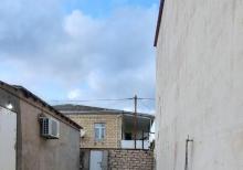 Buzovnada həyət evi satılır