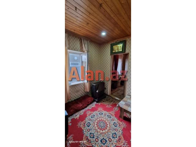 Buzovnada həyət evi satılır