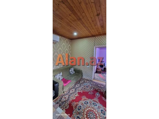 Buzovnada həyət evi satılır