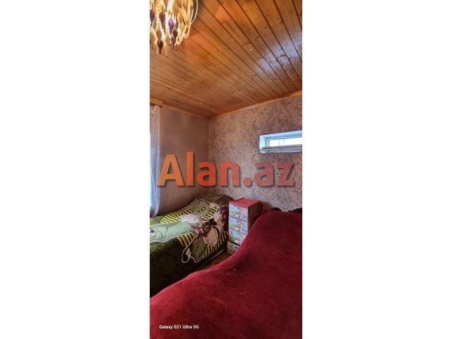 Buzovnada həyət evi satılır