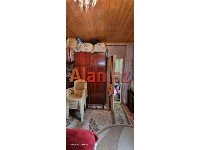 Buzovnada həyət evi satılır