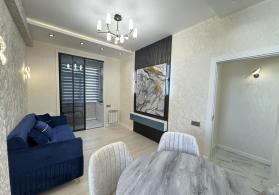 Hezi Aslanov  Metro çıxışı Yeni Binada 2 otağa duzelme Menzil Əşyalarla birlikde satılır.