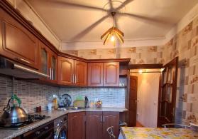 Kohne Gunesli qes. İnqilab İsmaylov kucesi. 2 otaqlı menzil satılır.